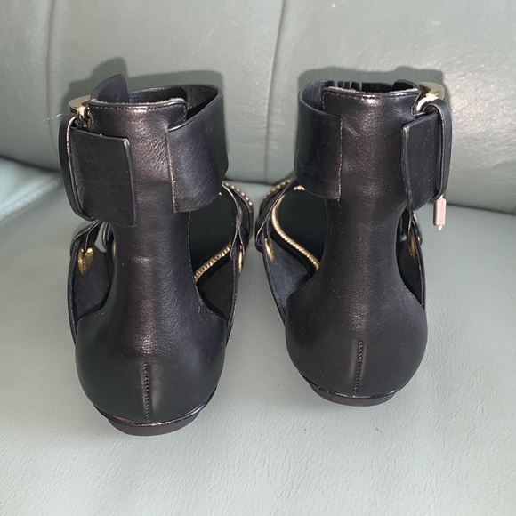 Rachel Zoe NWT Calfskin sandals with Metal Applications - Picture 4 of 10
